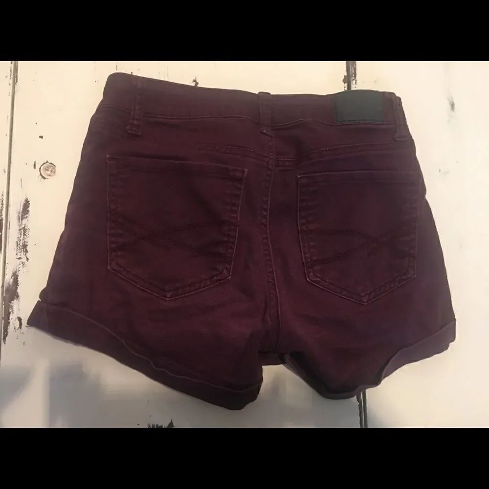 Aeropostale size 0 maroon jean cuffed shorts